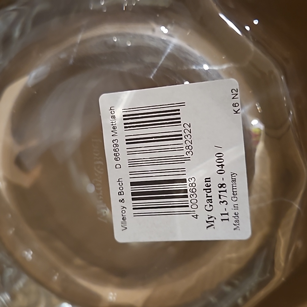 My Garden Clear 50 oz Pitcher by VILLEROY & BOCH - Picture 3 of 8
